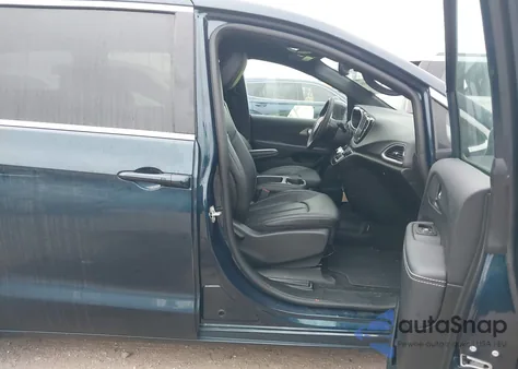 2025 Chrysler Pacifica Select from USA, damaged, VIN 2C4RC1BG6SR612680